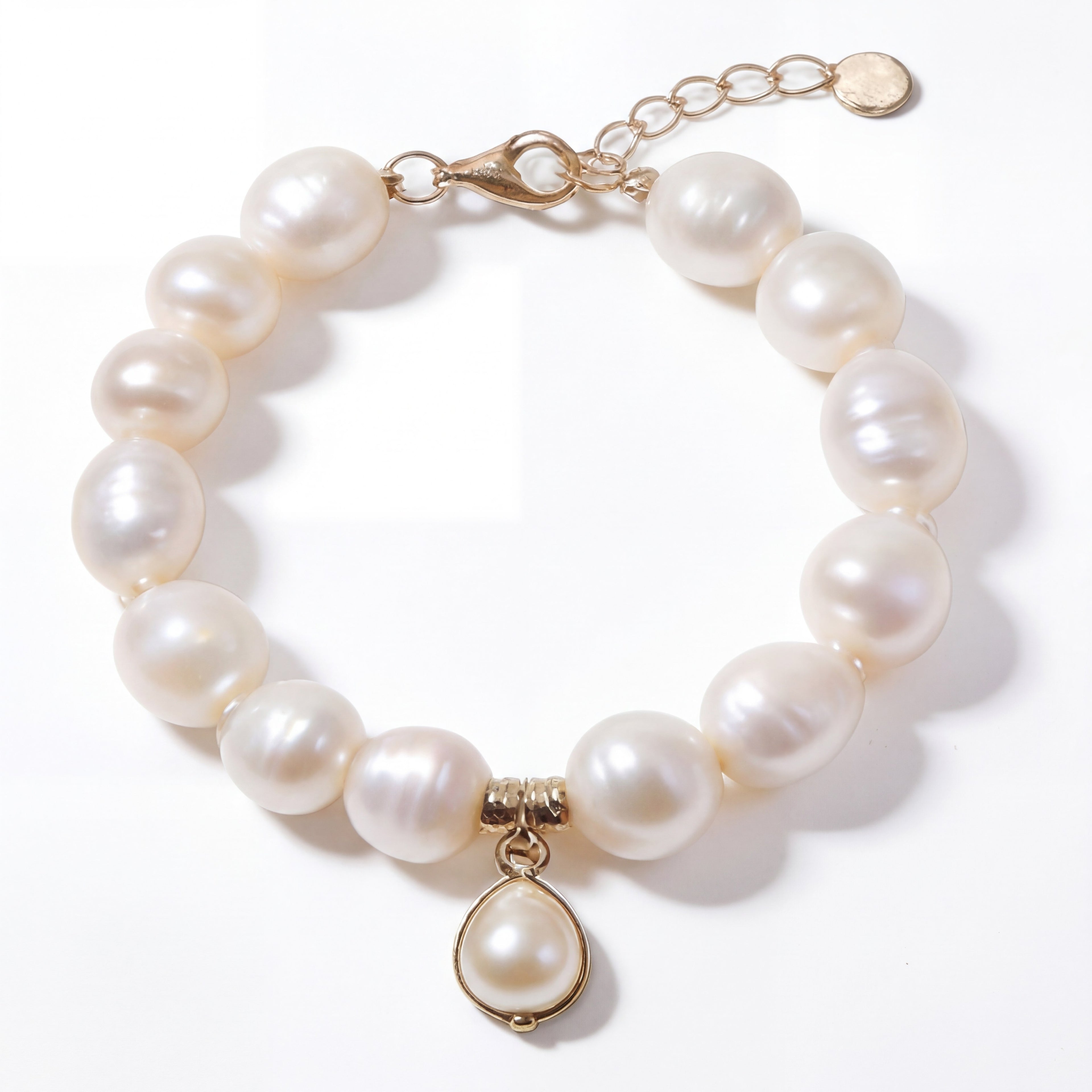 Sophisticated Freshwater Pearl Bracelet with Teardrop Pendant