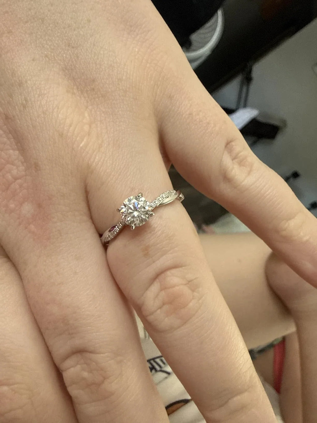 🚨 LAST DAY 90% OFF- Premium 2ct Moissanite Travel Ring - Classic Twisted Band (Passes Diamond Tester)