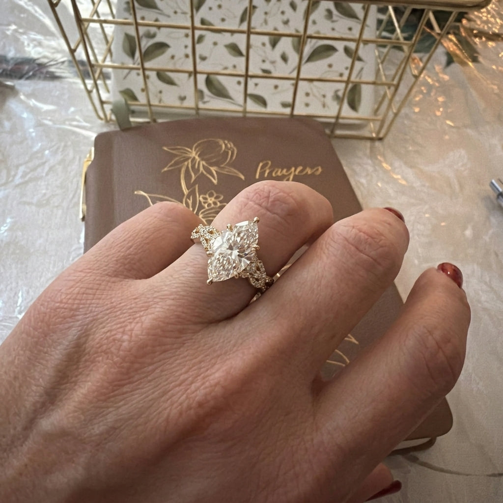 The Twisted Band Marquise Premium Moissanite Ring | 90% OFF Limited Time, Last Day!🔥